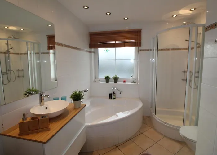 Schildknecht Daire *