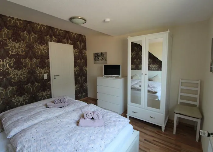 Daire Schildknecht *